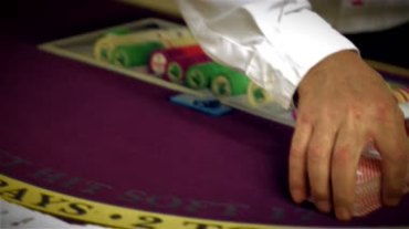 洗扑克牌技巧教程慢动作镜头视频素材