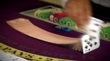 洗扑克牌技巧教程慢动作镜头视频素材