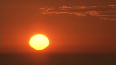 海面红太阳日出美景视频素材