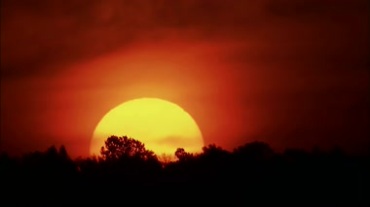 日出火红的太阳升起视频素材