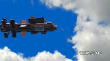 UFO飞船在天空出现视频素材