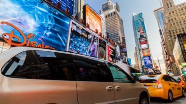 美国纽约时代广场大屏车流街景视频素材