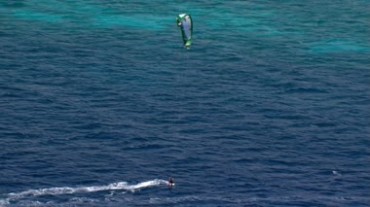 滑翔伞冲浪