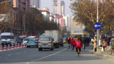 国内城市自行车人流车流街景视频素材