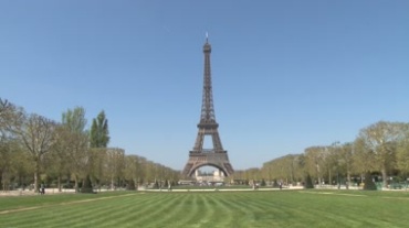 法国巴黎埃菲尔铁塔远景拍摄视频素材