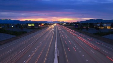 高速上车流车辆快速行驶白天到黑夜视频素材