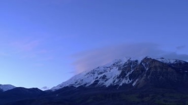 高原雪山蓝天白云延时摄影视频素材