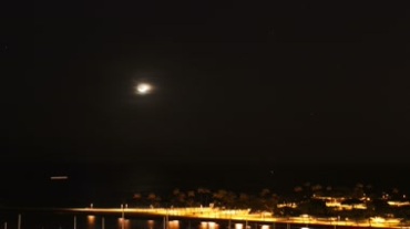 夜晚的月亮落下的延时摄影视频素材