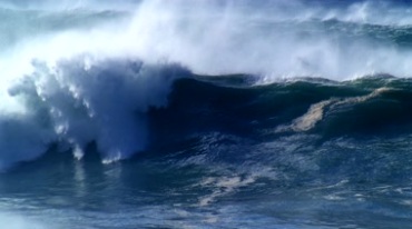 海浪奔腾汹涌巨浪翻滚视频素材