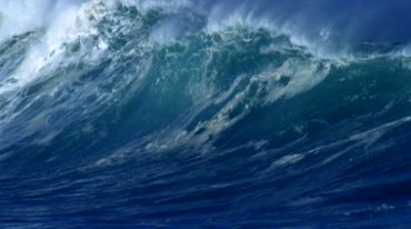 大洋滔天巨浪翻滚卷起风浪视频素材