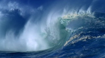 大洋滔天巨浪翻滚卷起风浪视频素材