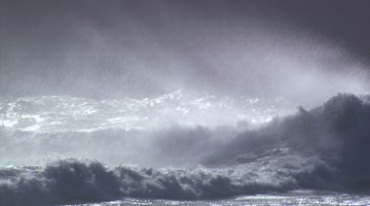 海浪大海巨浪风浪激起浪花视频素材