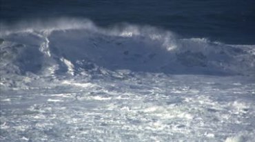 海洋巨浪气势磅礴海浪白色泡沫视频素材