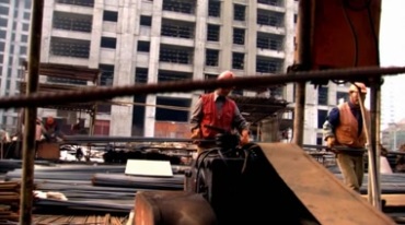 城市建设建筑工地工人干活视频素材