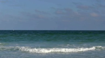 辽阔大海，海洋海面蓝色海水海鸥飞翔视频素材