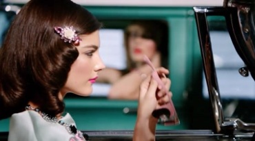 外国美女模特拍摄服饰眼镜手包大牌女装广告视频素材