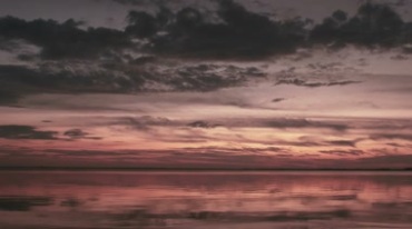 湖面云彩彩霞晚霞大自然美景视频素材