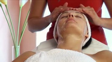 美容养生会馆SPA面部按摩护肤服务项目视频素材