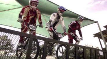 越野自行车山地赛骑手比赛视频素材