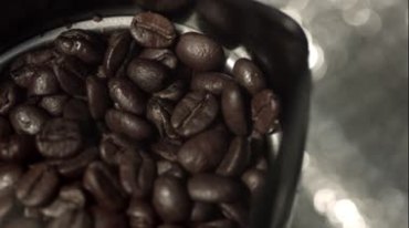 咖啡豆打碎搅拌粉末视频素材