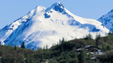 雪山积雪覆盖的山峰白色大山视频素材