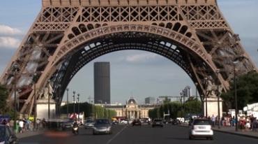 法国巴黎埃菲尔铁塔大道视频素材