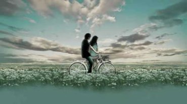 二次元小清新爱情恋爱骑自行车带女孩视频素材