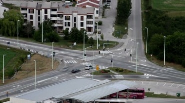 十字路口交通汽车行驶路线视频素材