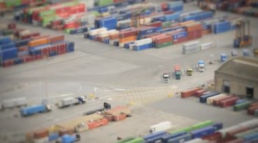 港口码头集装箱货柜装配装载繁忙景象视频素材