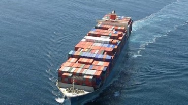 集装箱货轮在大海中航行航拍视频素材