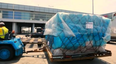 飞机货物装机装载航空运输视频素材