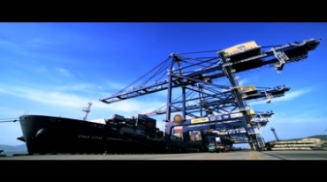 港口码头集装箱吊车货轮运输实拍视频素材