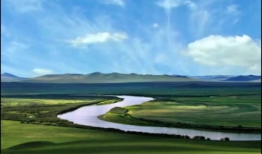 大草原中河流弯曲视频素材