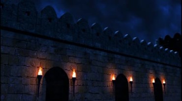 夜色下古代军事城墙堡垒火把视频素材