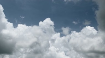 白色云朵云团形态变化飘移视频素材