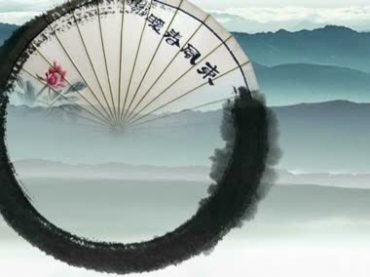 中国古典水墨油纸伞牡丹花朵绽放图案视频素材