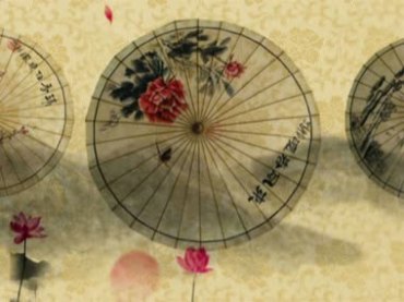 中国古典水墨油纸伞牡丹花朵绽放图案视频素材