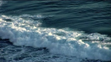 大海一波接一波浪花海浪波浪视频素材