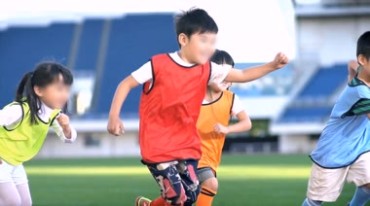 小朋友赛场跑步奔跑比赛运动会视频素材