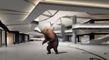 棕熊闯入废弃的商场视频素材