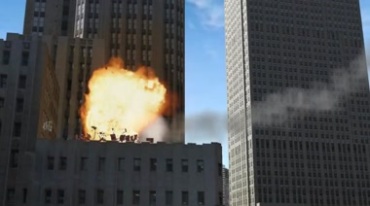 直升机撞上大楼坠毁视频素材