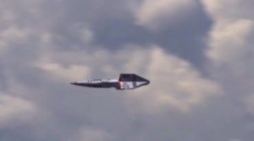 外星飞行器高速飞行拍摄视频素材