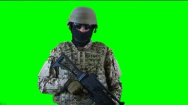 武装特战士兵举枪瞄准动作绿屏抠像影视特效视频素材