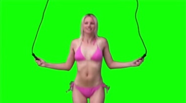 外国白人泳装比基尼美女跳绳绿屏抠像特效视频素材