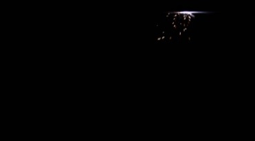 电线漏电火星火花掉落纯黑背景特效视频素材