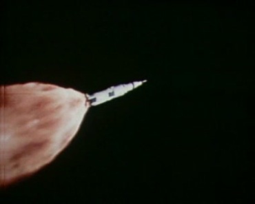 火箭导弹喷射火焰飞行视频素材