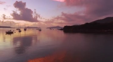 高清香港大屿山愉景湾湖水游艇实拍视频素材