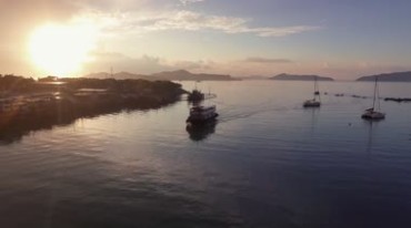 高清香港大屿山愉景湾湖水游艇实拍视频素材