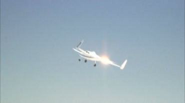 喷气飞机喷射火焰起飞高速飞行视频素材