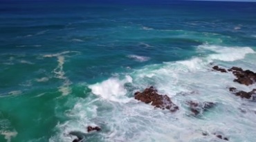 航拍海浪鲸鱼沙滩海浪沙海滩视频素材